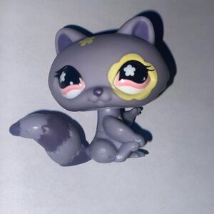 Littlest Pet Shop Bobble Head Raccoon 🦝 With Magnet